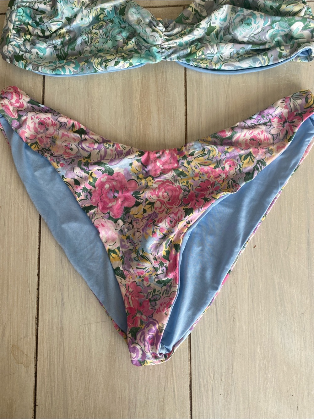Beach Riot Pink Blue Purple Floral Ruffle Bikini Set Small - Picture 4 of 10